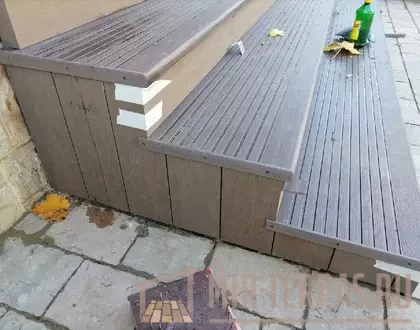 1 (100)