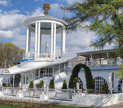 Ремонт фасада здания ресторана